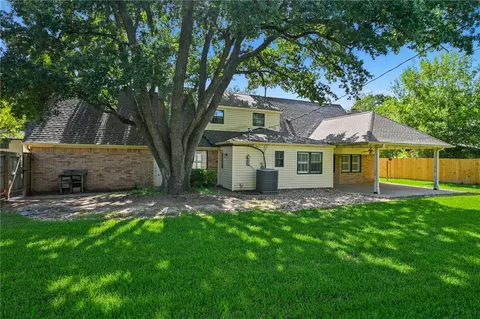 Exterior - 2505 Willow Bend Dr, Bryan, TX 77802 photo 6 of 7