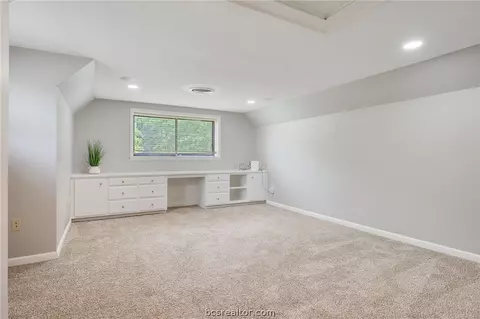 Bedroom - 2505 Willow Bend Dr, Bryan, TX 77802 photo 5 of 6