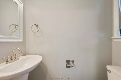 Bath - 2505 Willow Bend Dr, Bryan, TX 77802 photo 1 of 3