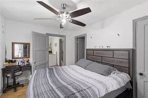 Bedroom - 402 Hill St, Bryan, TX 77803 photo 3 of 5