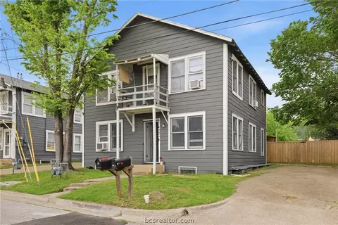 402 Hill St, Bryan, TX 77803