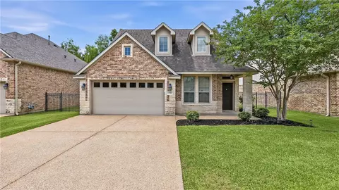1722 Creekside, College Station, TX 77845