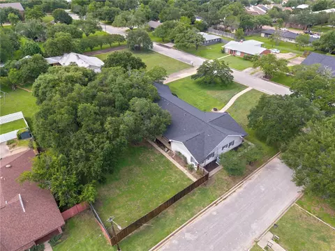View/Area - 1307 E 31st St, Bryan, TX 77802 photo 2 of 2