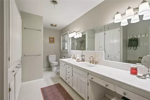 Bath - 1307 E 31st St, Bryan, TX 77802 photo 1 of 2