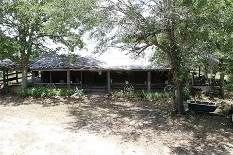 3107 Bob Mathews St, Bedias, TX 77831