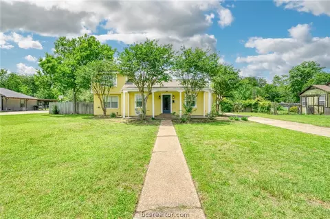710 Inwood Dr, Bryan, TX 77802