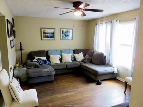 Living - 1413 Sandy Point Rd, Bryan, TX 77803 photo 2 of 2