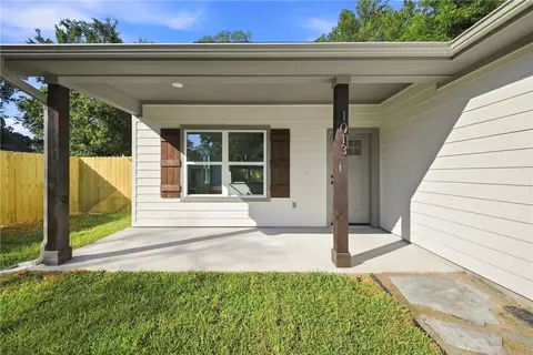 Exterior - 1013 E 26th St, Bryan, TX 77803 photo 5 of 9