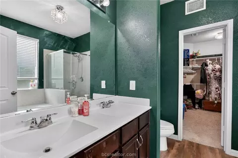 Bath - 4718 Milagro Loop, Bryan, TX 77807 photo 5 of 7