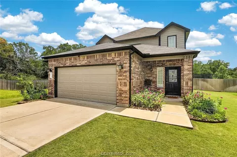 Exterior - 4718 Milagro Loop, Bryan, TX 77807 photo 2 of 5