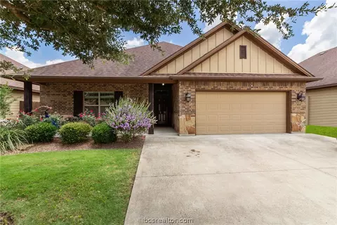 417 419 421 3009 Hayes Papa Bear, College Station, TX 77845