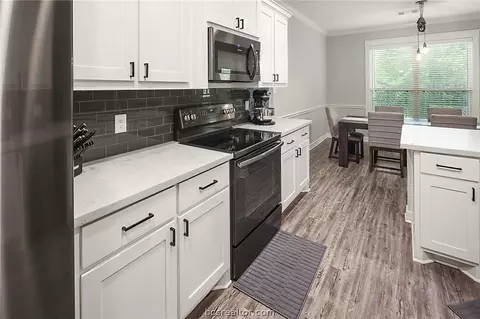 Kitchen - 2135 Mountain Wind Loop, Bryan, TX 77807 photo 4 of 4
