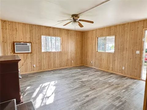 Living - 413 Moorehead, Franklin, TX 77856 photo 2 of 2