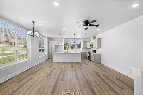 2142 Big River St, College Station, TX 77840