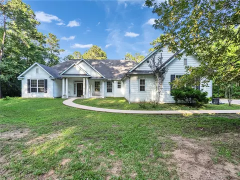 9058 Amelia Dr, Anderson, TX 77830