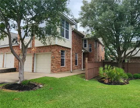 4307 Spring Hill Dr, College Station, TX 77845