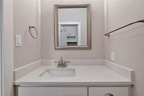 Bath - 2902 Spector Dr, Bryan, TX 77808 photo 8 of 9
