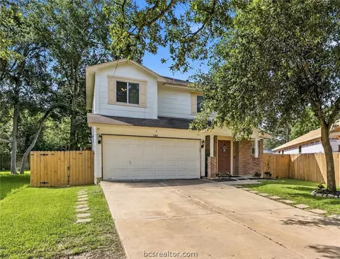 3304 Judythe Ct, Bryan, TX 77803
