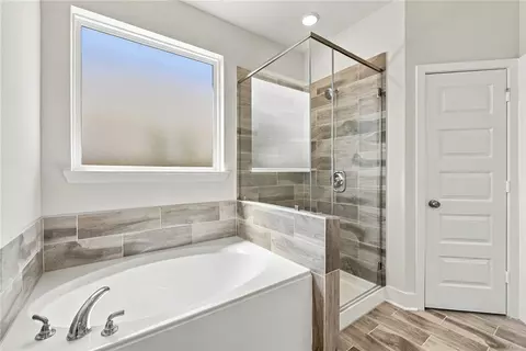 Bath - 4110 Snapdragon Ln, Bryan, TX 77845 photo 5 of 5