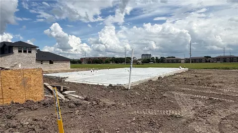5006 Acadia Loop, Bryan, TX 77802 photo 3