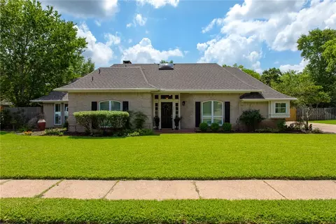 8615 Rosewood Dr, College Station, TX 77845