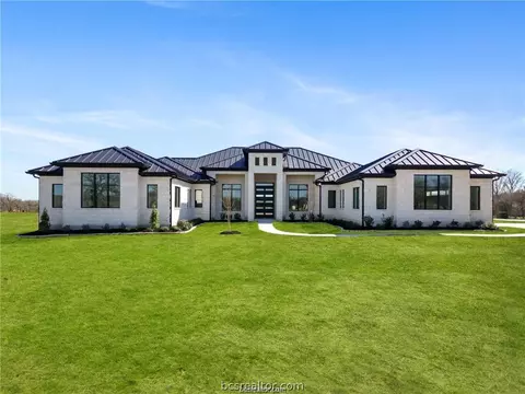4558 Hicks Ln, College Station, TX 77845