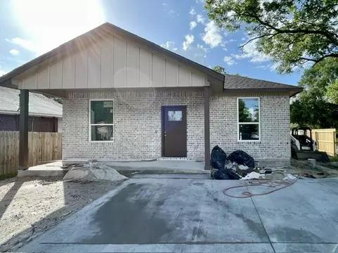 1210 E Martin Luther King Jr St, Bryan, TX 77803