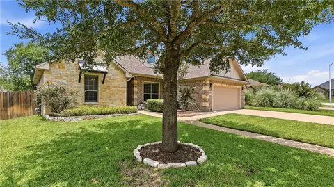 Exterior - 2909 Agee Ct, Bryan, TX 77808 photo 2 of 7
