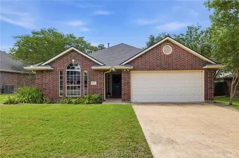 1707 Beaver Pond Ct, Bryan, TX 77807