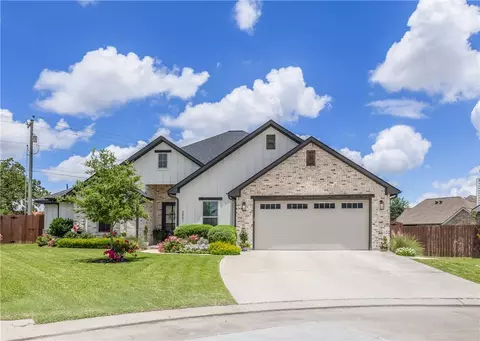 3901 Brownway Ct, College Station, TX 77845