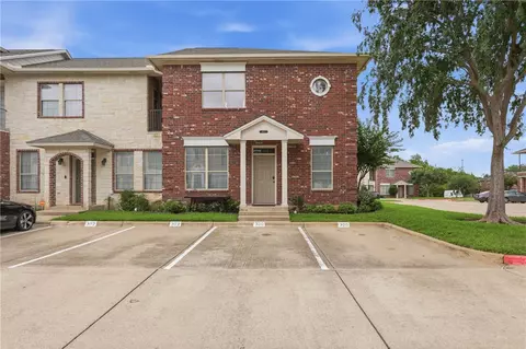300 Forest Dr, College Station, TX 77840
