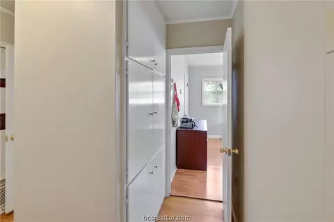 Entry Way - 305 Brookside Dr W, Bryan, TX 77801 photo 2 of 2