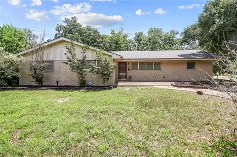 Exterior - 305 Brookside Dr W, Bryan, TX 77801 photo 3 of 10