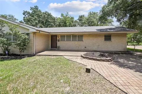 Exterior - 305 Brookside Dr W, Bryan, TX 77801 photo 5 of 10