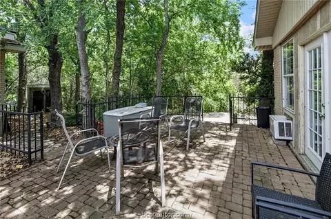 Other - 305 Brookside Dr W, Bryan, TX 77801 photo 8 of 9