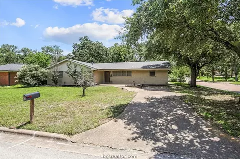 Exterior - 305 Brookside Dr W, Bryan, TX 77801 photo 4 of 10