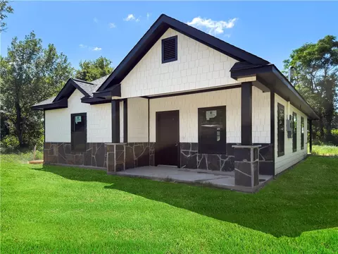 1010 W Ninth St, Hearne, TX 77859