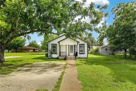 310 Hunt St, Bremond, TX 76629