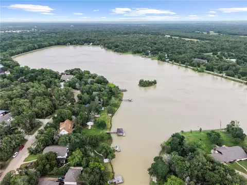2120 Carter Lake Drive Dr, College Station, TX 77845