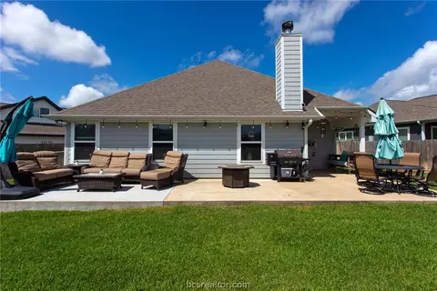Exterior - 3404 Alsace Ct, Bryan, TX 77808 photo 5 of 10