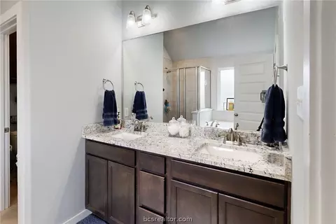 Bath - 3404 Alsace Ct, Bryan, TX 77808 photo 2 of 5