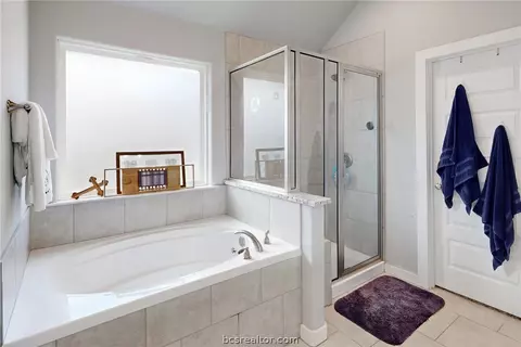 Bath - 3404 Alsace Ct, Bryan, TX 77808 photo 5 of 5