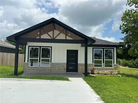 1516 Dansby St, Bryan, TX 77803