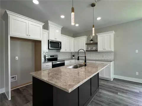 1514 Dansby St, Bryan, TX 77803 photo 3