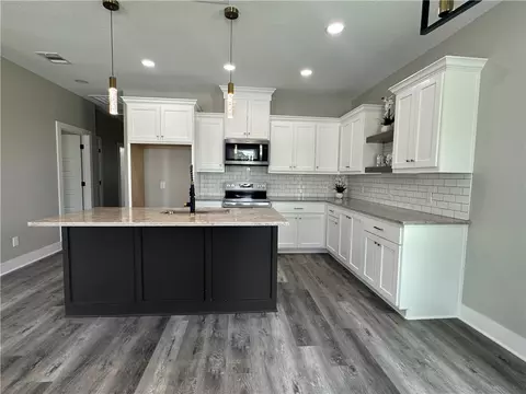 1514 Dansby St, Bryan, TX 77803 photo 2