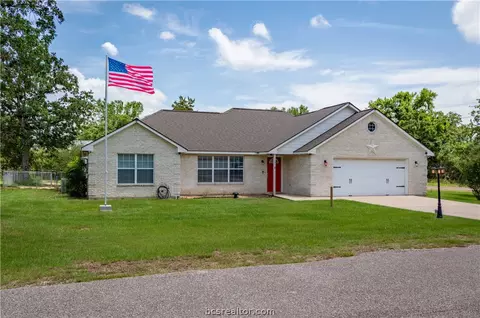148 Fairway Cir, Hilltop Lakes, TX 77871