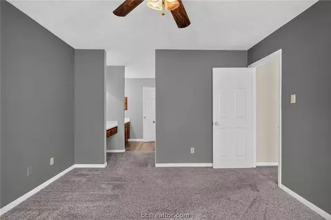 Bedroom - 2822 Oakside Dr, Bryan, TX 77802 photo 4 of 9