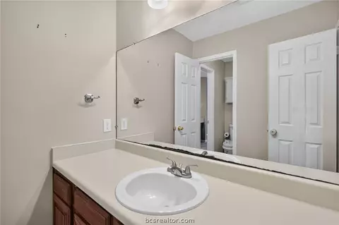 Bath - 2822 Oakside Dr, Bryan, TX 77802 photo 6 of 6