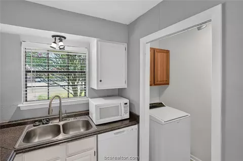 Other - 2822 Oakside Dr, Bryan, TX 77802 photo 4 of 10