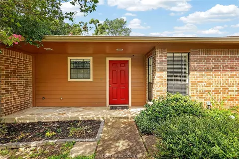 Exterior - 2822 Oakside Dr, Bryan, TX 77802 photo 2 of 3